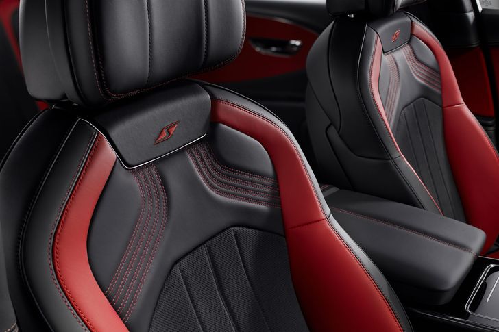 Интерьер Flying Spur S