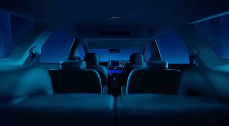 Интерьер Hyundai Stargazer