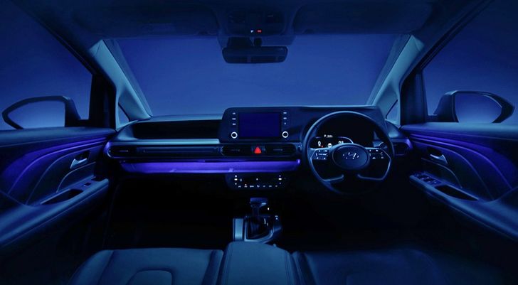 Интерьер Hyundai Stargazer