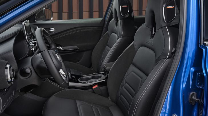 Интерьер Nissan Juke