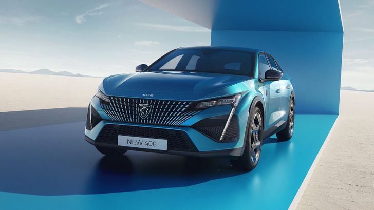 Новый кросс-лифтбек Peugeot 408 провалил «лосиный» тест