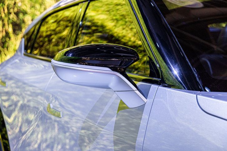 VinFast VF 7 на CES 2022