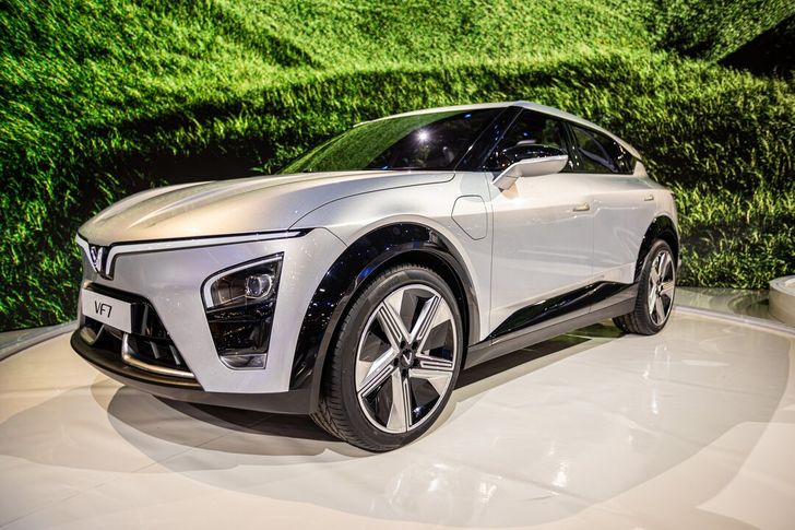 VinFast VF 7 на CES 2022