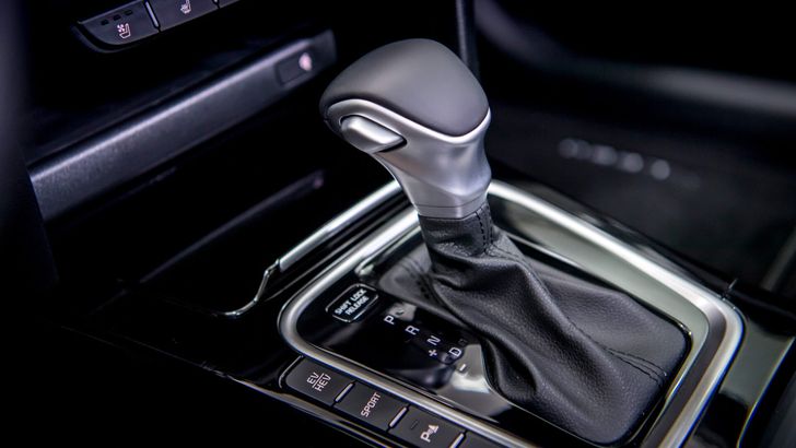 Интерьер KIA XCeed 2022 года