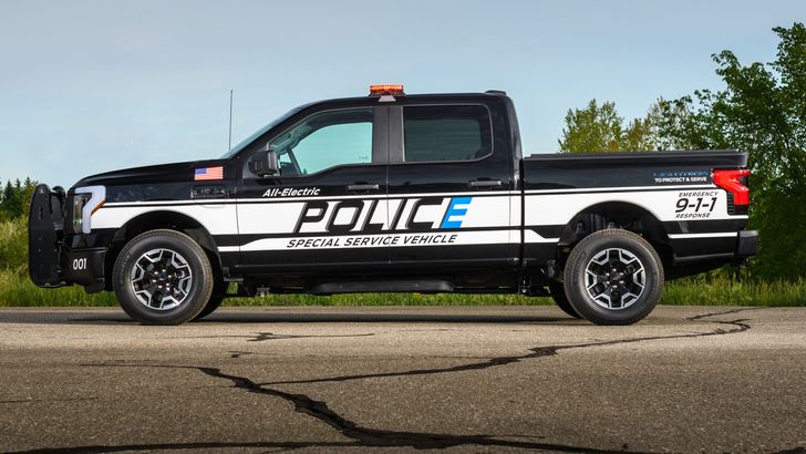 Экстерьер Ford F-150 Lightning Pro SSV 2023