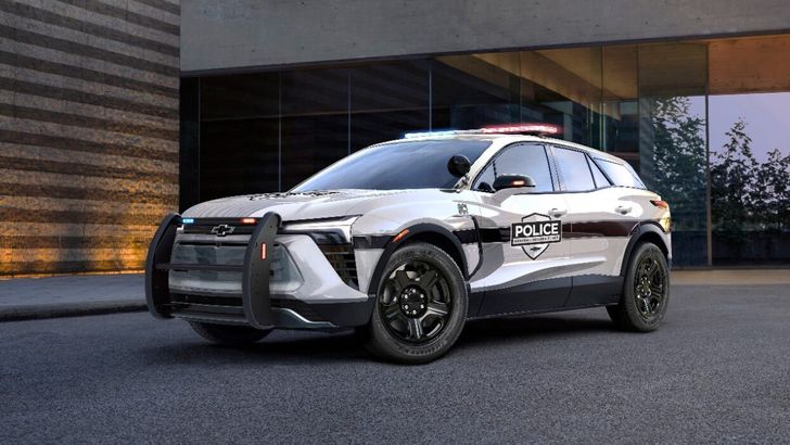 Экстерьер полицейской версии Chevrolet Blazer EV