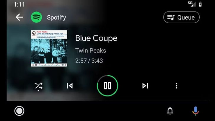 Старый медиаплеер Android Auto в версии 7.7.6221