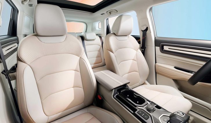 Интерьер Geely Icon