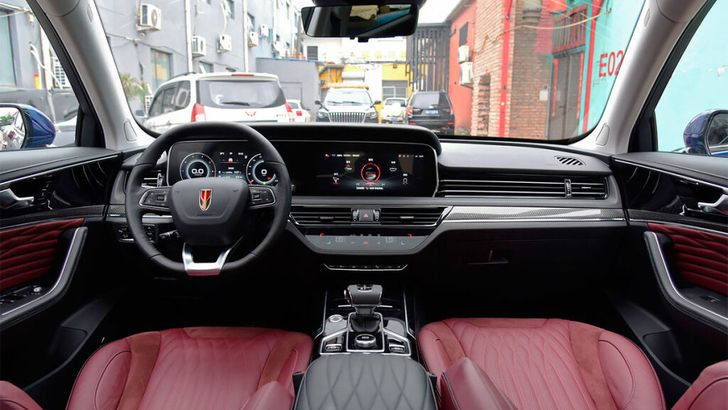 Интерьер Hongqi HS5