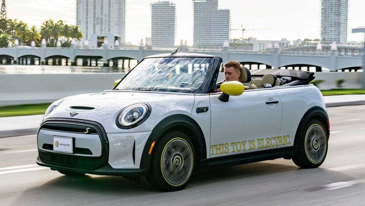 Представлен MINI Cooper SE Convertible: первый в мире премиальный электрокабриолет