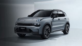 Lynk & Co 01 EM-F