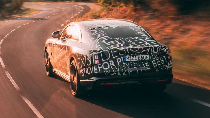 Rolls-Royce Spectre на тестах