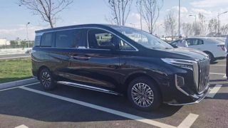 Hongqi HQ9