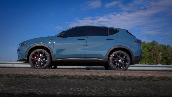 Экстерьер Dodge Hornet