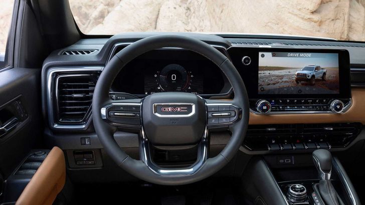 Интерьер GMC Canyon