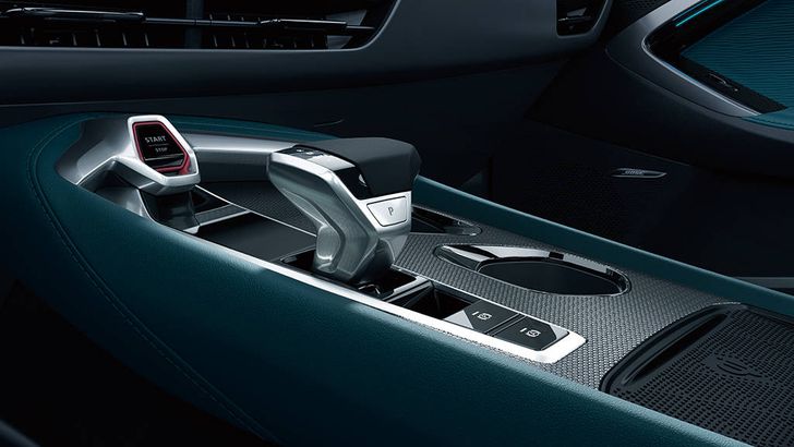 Интерьер MG7