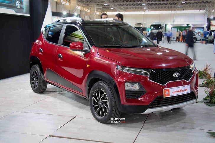 В Иране представили аналог бюджетного кроссовера Renault