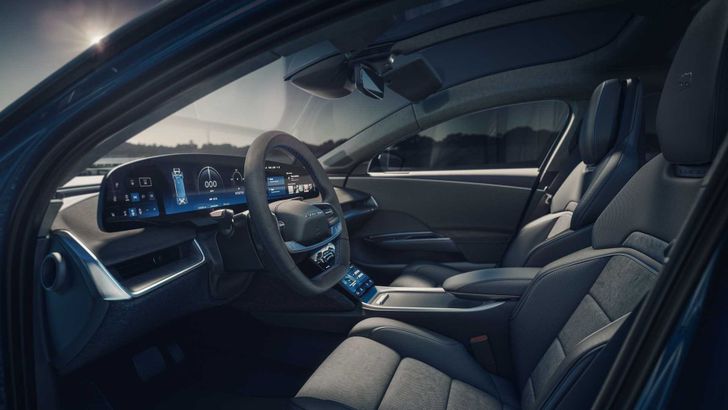 Интерьер Lucid Air Sapphire