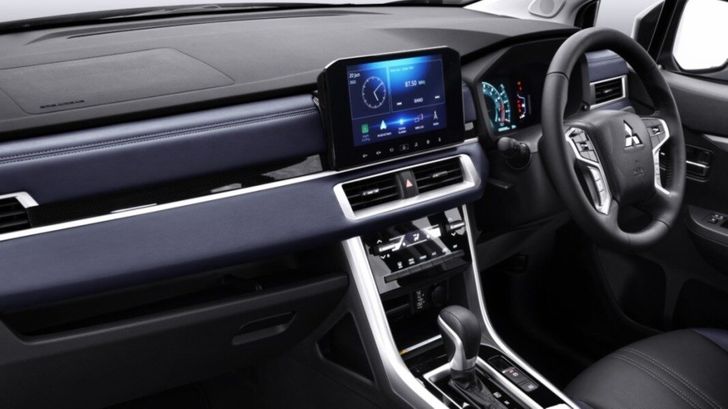 Интерьер Mitsubishi Xpander Cross