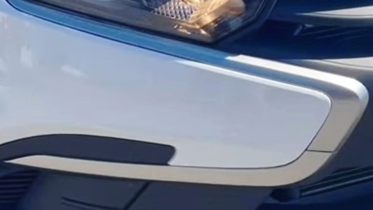 Накладка на бампере LADA Granta