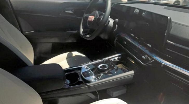 Салон нового Kia Sportage для Китая