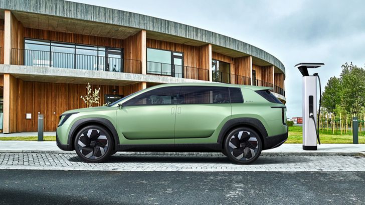 Skoda показала первый кроссовер в новой фирменной стилистике