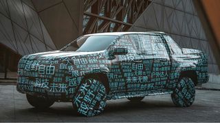 Пикап Changan в камуфляже