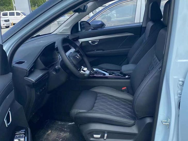 Интерьер Wuling Xingchen HEV