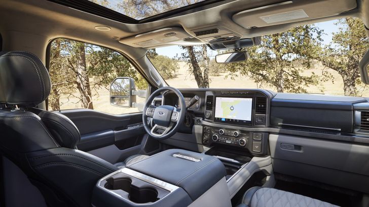 Интерьер Ford F-Series Super Duty 2023