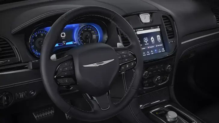Интерьер Chrysler 300C