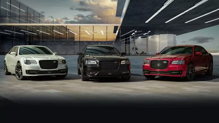 Представлен «прощальный» Chrysler 300C с мотором мощностью под 500 л.с
