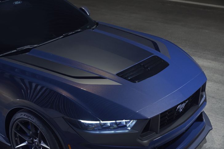 Экстерьер Ford Mustang Dark Horse