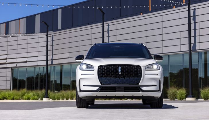 Экстерьер Lincoln Corsair 2023 года