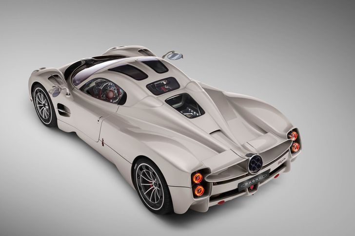 Экстерьер Pagani Utopia