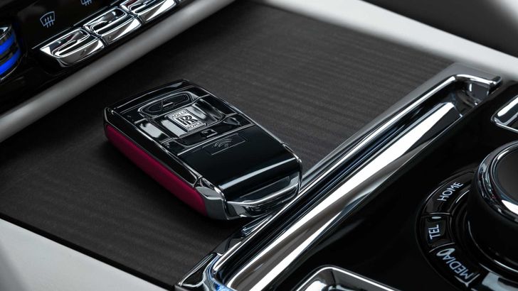 Интерьер Rolls-Royce Spectre