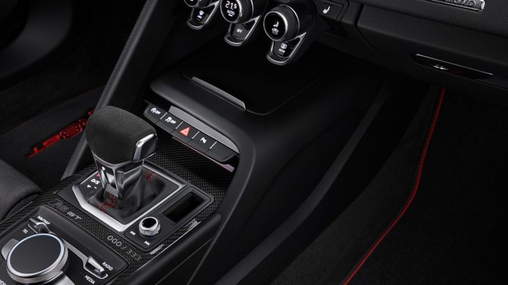 Интерьер Audi R8 Coupe V10 GT RWD