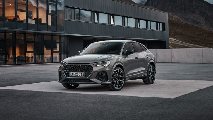 Audi представила юбилейный пакет для кроссоверов RS Q3 и RS Q3 Sportback