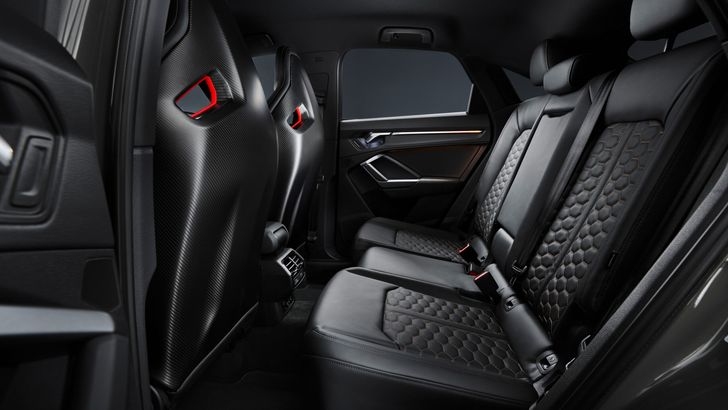 Интерьер Audi RS Q3 Sportback edition 10 years