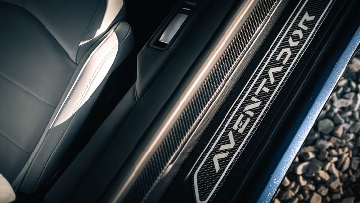 Lamborghini Aventador LP 780-4 Ultimae и Miura P400