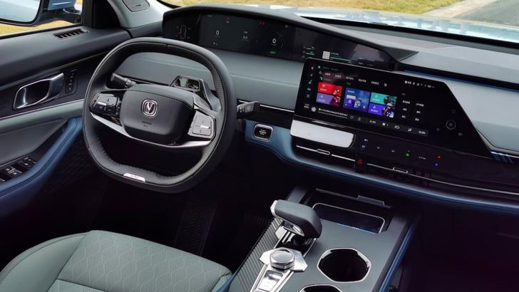 Интерьер Changan Uni-K iDD