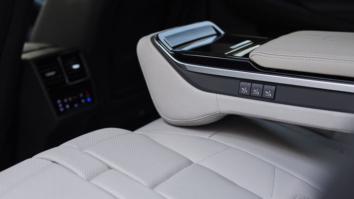 Интерьер DS 9 Opera Premiere