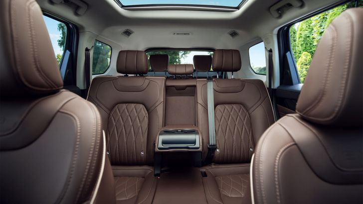 Интерьер Exeed VX President LE