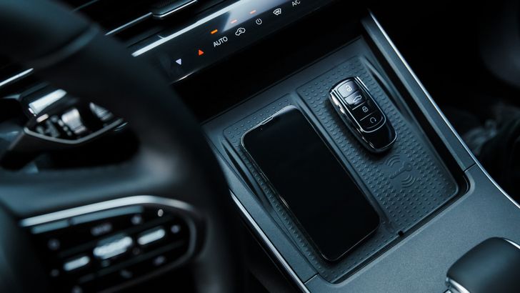 Интерьер Omoda C5