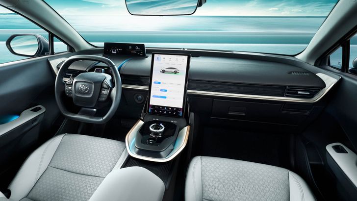 Интерьер Toyota bZ3