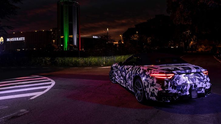 Прототип Maserati GranCabrio в камуфляже