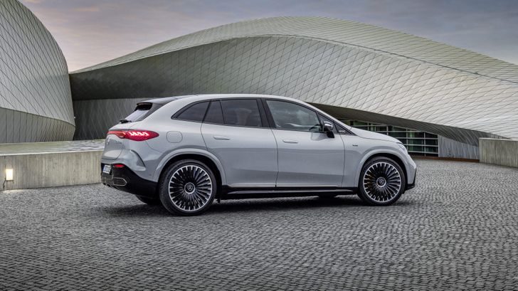 Экстерьер Mercedes-AMG EQE SUV