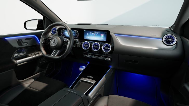 Интерьер Mercedes-Benz B-Class