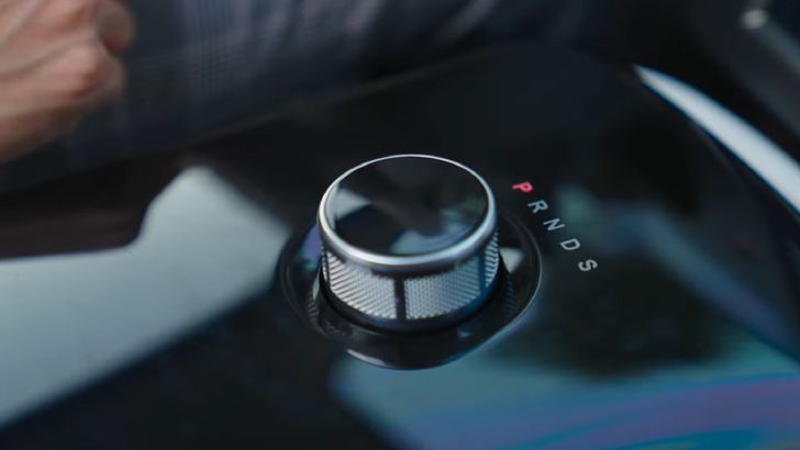 Тизер пикапа Model V. Стоп-кадр видео Foxconn