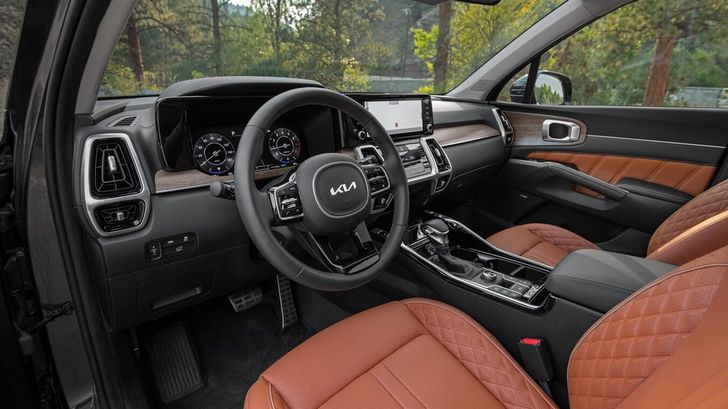 Интерьер KIA Sorento 2023