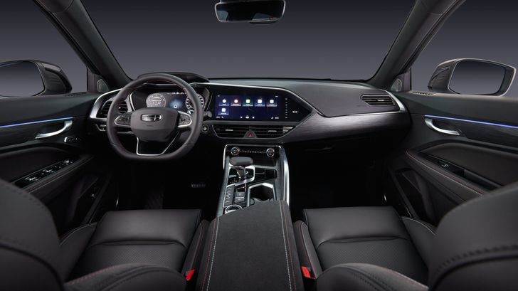 Интерьер Geely Tugella